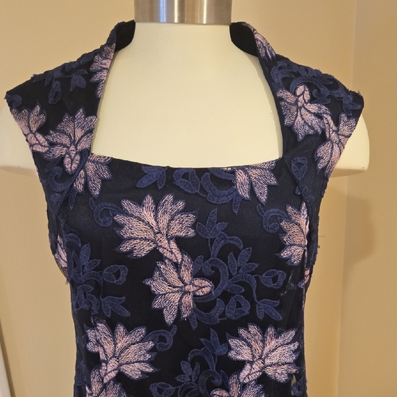 Chic Floral Midi Dress - Black and Purple - Picture 3 of 7